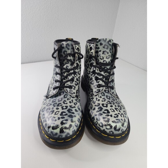 Dr. Martens 101 Leopard Print Boots Women’s US 7 Black White 6-Eye Lace-Up - Picture 5 of 14